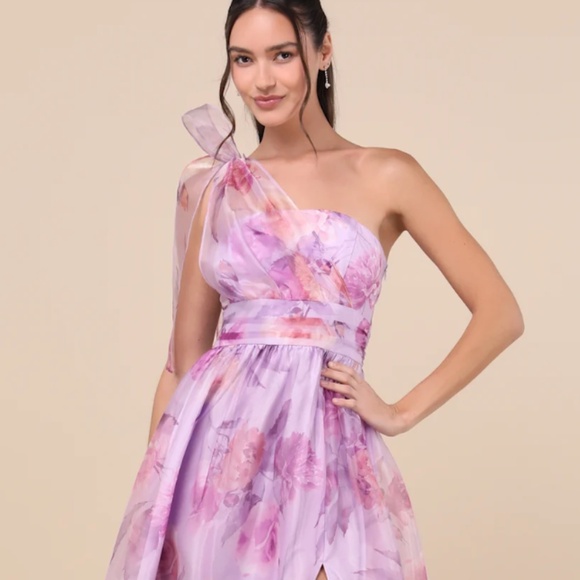 Dramatically Lovely Lavender Floral One-Shoulder Maxi Dress - Picture 2 of 5